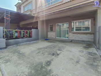 *****ทาวน์เฮ้าส์มือสองนนทบุรี โครงการ อินดี้ ปิ่นเกล้า-สิรินธร เนื้อที่กว้าง 21 ตร.ว. พื้นที่ใช้สอย 122 ตร.ม. ฟังก์ชัน 3 ห้องนอน 3 ห้องน้ำ 2  ที่จอดรถ บนทำเลเดินทางสะดวก เชื่อมต่อถนนนครอินทร์, ถนนราชพฤกษ์ ถนนบางกรวย-ไทรน้อย, ถนนจรัญสนิทวงศ์ ใกล้รถไฟฟ้าสายสีแดง "สถานีบางบำหรุ" และจุดขึ้นทางด่วน "พระราม7"