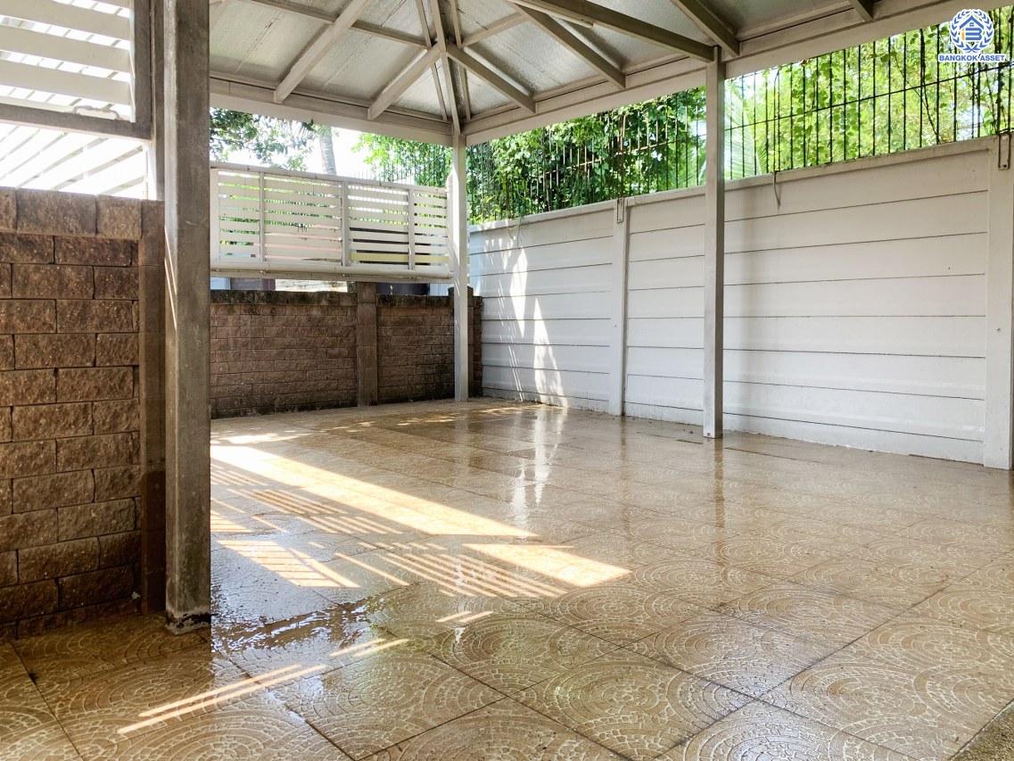 *****บ้านแฝดบ้านมือสอง โครงการ ธนาสิริ ปิ่นเกล้า-ราชพฤกษ์ หลังริม เนื้อที่ 43.20 ตร.ว. พื้นที่ใช้สอย 160 ตร.ม. 3 ห้องนอน 3 ห้องน้ำ 1 ที่จอดรถ บนทำเลติด ถนนราชพฤกษ์ ใกล้รถไฟฟ้าสายสีม่วง "สถานีบางรักน้อยท่าอิฐ" และจุดขึ้นทางด่วน "กาญจนาภิเษก"