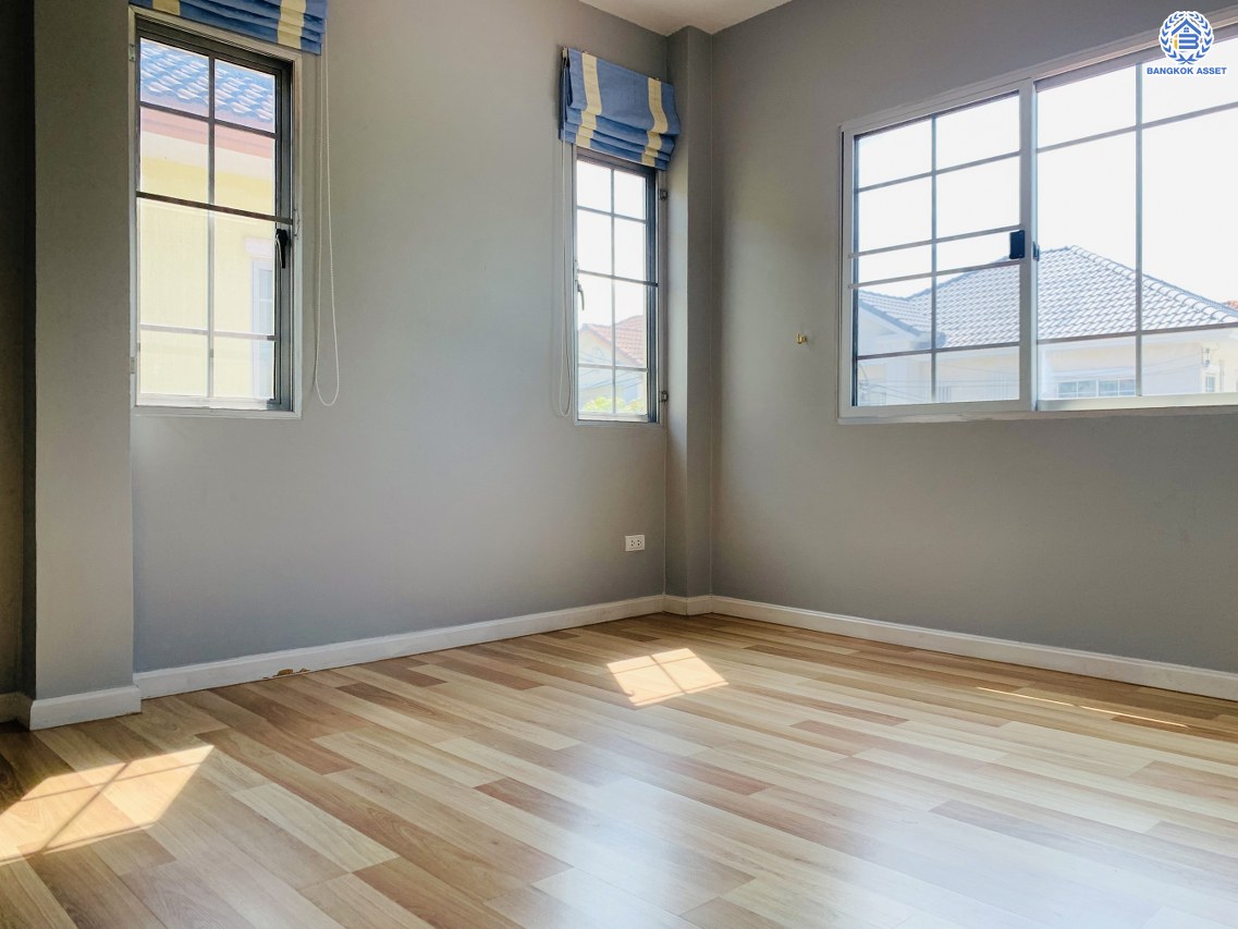 *****บ้านแฝดบ้านมือสอง โครงการ ธนาสิริ ปิ่นเกล้า-ราชพฤกษ์ หลังริม เนื้อที่ 43.20 ตร.ว. พื้นที่ใช้สอย 160 ตร.ม. 3 ห้องนอน 3 ห้องน้ำ 1 ที่จอดรถ บนทำเลติด ถนนราชพฤกษ์ ใกล้รถไฟฟ้าสายสีม่วง "สถานีบางรักน้อยท่าอิฐ" และจุดขึ้นทางด่วน "กาญจนาภิเษก"