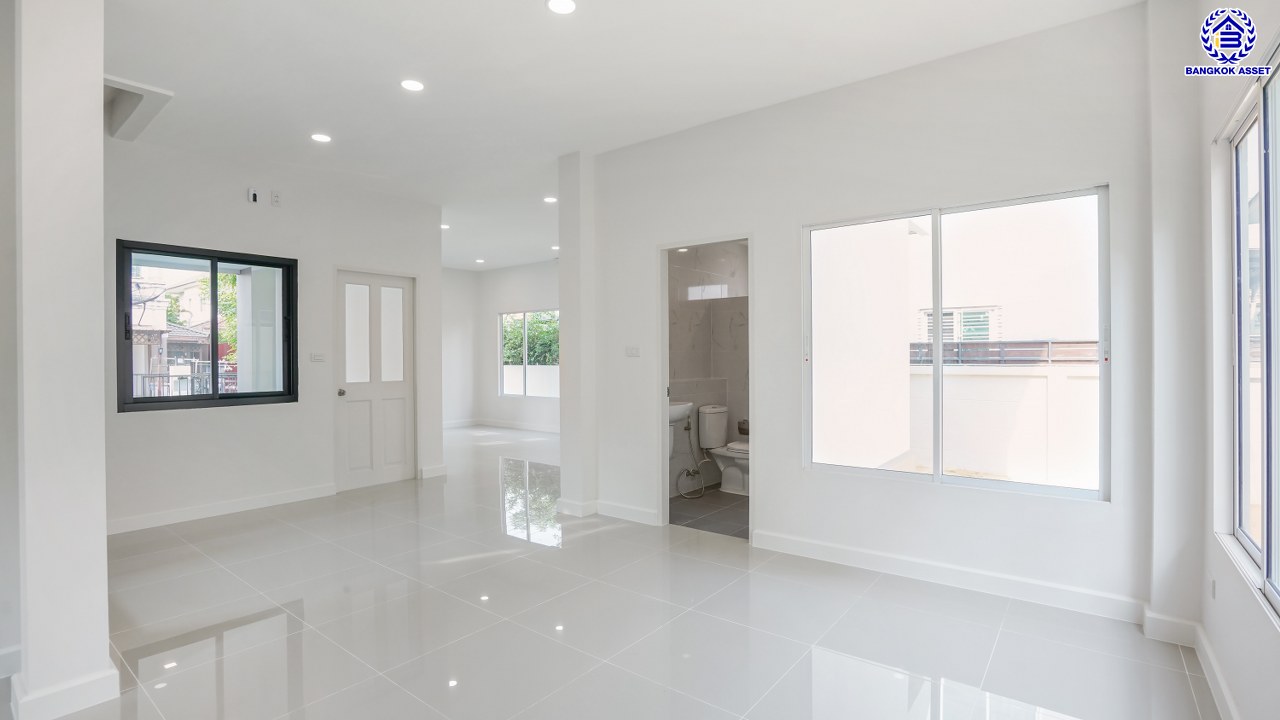 บ้านมือสองตกแต่งใหม่ โครงการ เพอร์เฟคเพลส พระราม5-ราชพฤกษ์ จาก Property Perfect เนื้อที่ 60.7 ตร.ว. พื้นที่ใช้สอย 196.02 ตร.ม. ฟังก์ชัน 3 ห้องนอน 3 ห้องน้ำ 2 ที่จอดรถ พร้อม Facility ภายในโครงการครบครันตอบโจทย์ทุกการใช้ชีวิตด้วยบ้านเดี่ยวใจกลาง Community ชั้นนำมากมาย...