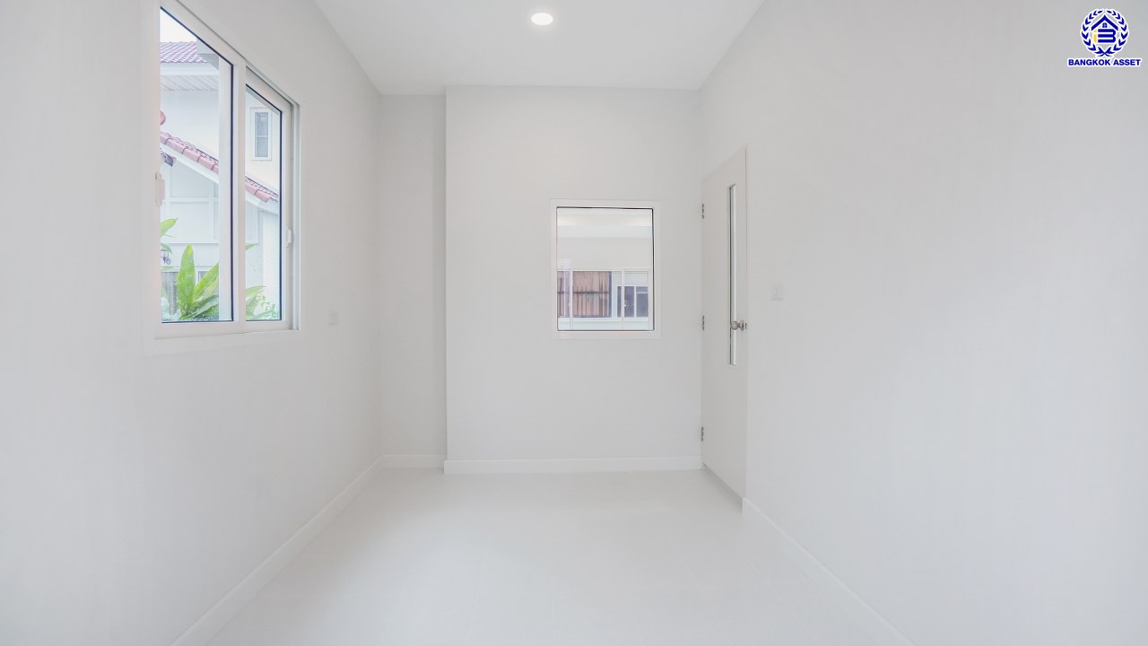 บ้านมือสองตกแต่งใหม่ โครงการ เพอร์เฟคเพลส ราชพฤกษ์ รองรับทุกการใช้งาน บนเนื้อที่ 62 ตร.ว. พื้นที่ใช้สอย 264 ตร.ม. พร้อมฟังก์ชัน 3 ห้องนอน 3 ห้องน้ำ จอดรถได้ 2 คัน บ้านคุณภาพดี บนทำเลติดถนนราชพฤกษ์ เชื่อมต่อถนนรัตนาธิเบศร์ ใกล้รถไฟฟ้าสายสีม่วง "สถานีบางรักน้อยท่าอิฐ" จุดขึ้นทางด่วน "กาญจนาภิเษก" และเซ็นทรัล เวสต์วิลล์...