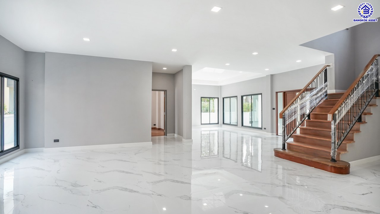 บ้านมือสองตกแต่งใหม่ โครงการ เดอะซิตี้ ปิ่นเกล้า แบรนด์ AP Thai เนื้อที่ 105 ตร.ว. พื้นที่ใช้สอย 497.06 ตร.ม. ฟังก์ชัน 4 ห้องนอน 4 ห้องน้ำ 1 ห้องอเนกประสงค์ 1 ห้องแม่บ้าน 2 ที่จอดรถ พร้อม Facility ภายในโครงการครบครัน บนทำเลที่ดีที่สุด เชื่อมต่อถนนบรมราชชนนี, ถนนพุทธมณฑล ใกล้ทางคู่ขนานลอยฟ้าบรมราชชนนี และเซ็นทรัล ปิ่นเกล้า