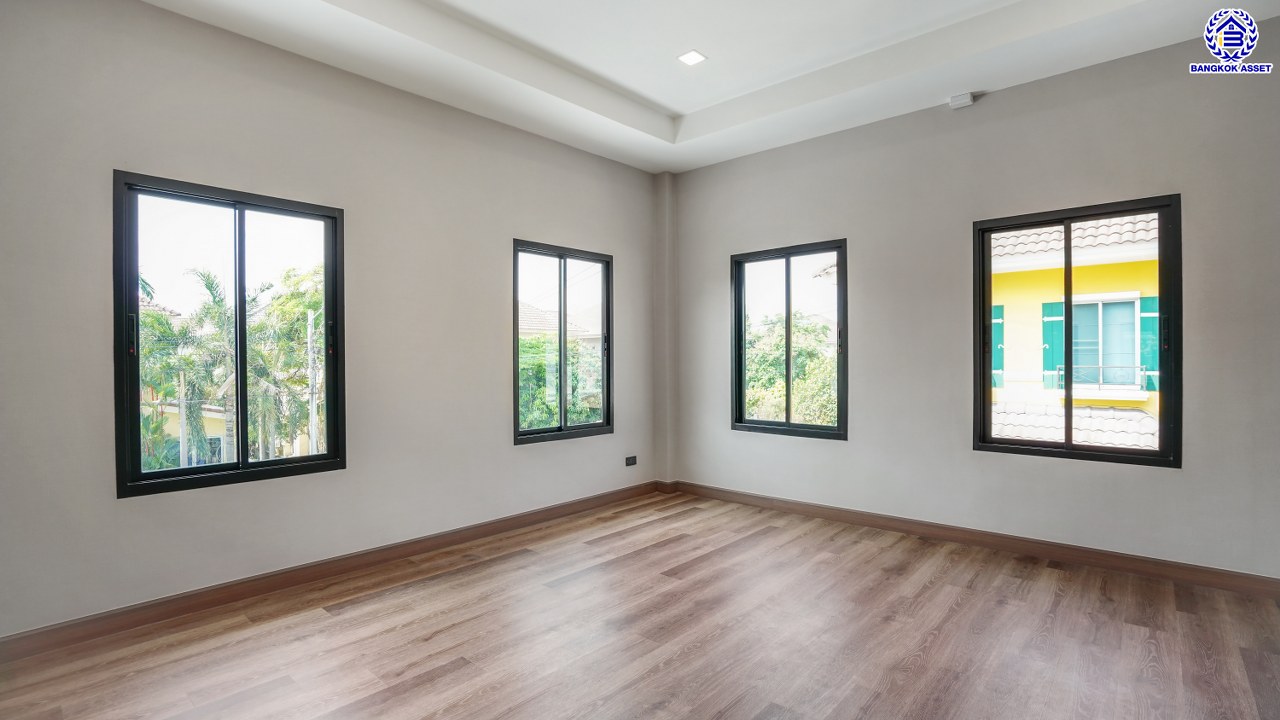 บ้านมือสองตกแต่งใหม่ โครงการ เดอะซิตี้ ปิ่นเกล้า แบรนด์ AP Thai เนื้อที่ 105 ตร.ว. พื้นที่ใช้สอย 497.06 ตร.ม. ฟังก์ชัน 4 ห้องนอน 4 ห้องน้ำ 1 ห้องอเนกประสงค์ 1 ห้องแม่บ้าน 2 ที่จอดรถ พร้อม Facility ภายในโครงการครบครัน บนทำเลที่ดีที่สุด เชื่อมต่อถนนบรมราชชนนี, ถนนพุทธมณฑล ใกล้ทางคู่ขนานลอยฟ้าบรมราชชนนี และเซ็นทรัล ปิ่นเกล้า