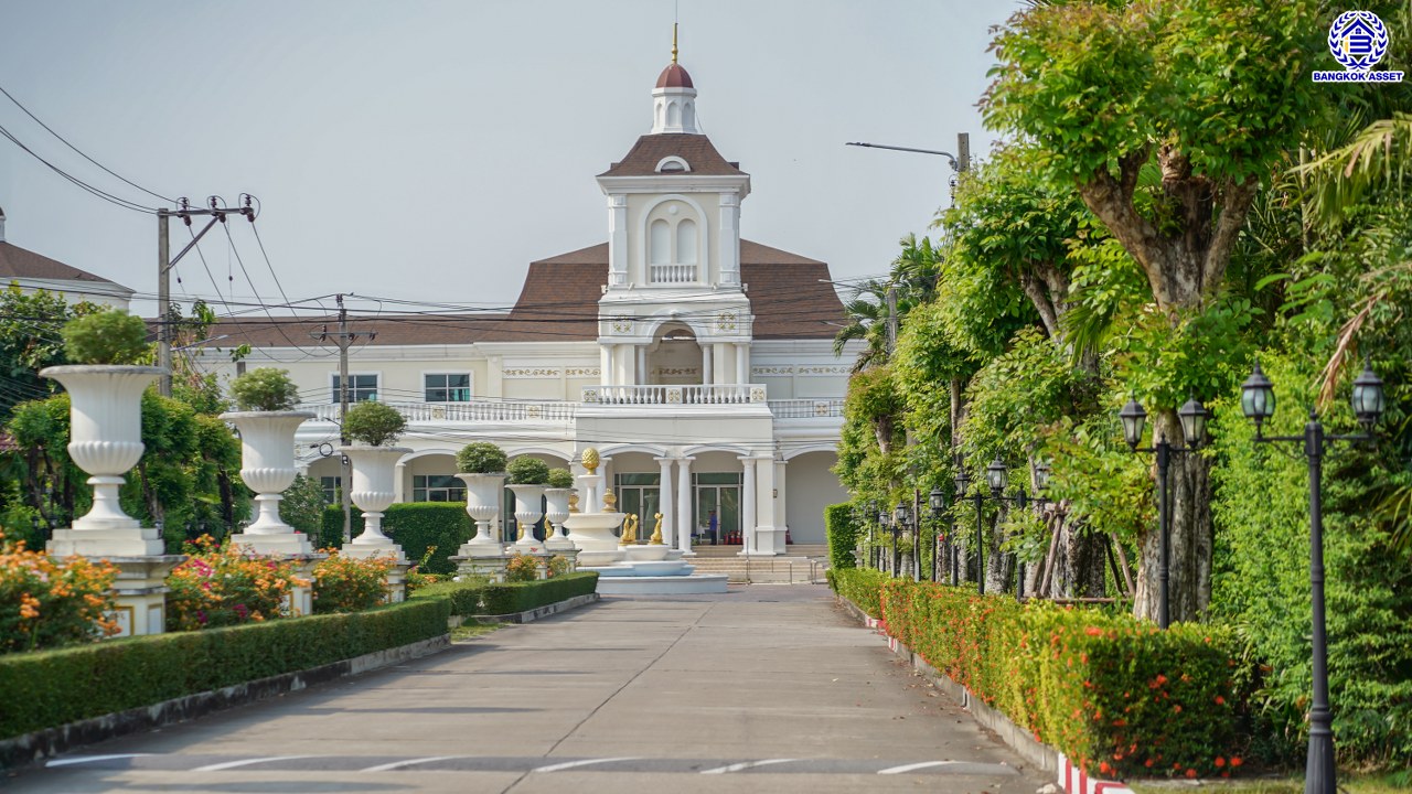 บ้านมือสองตกแต่งใหม่ โครงการ เดอะซิตี้ ปิ่นเกล้า แบรนด์ AP Thai เนื้อที่ 105 ตร.ว. พื้นที่ใช้สอย 497.06 ตร.ม. ฟังก์ชัน 4 ห้องนอน 4 ห้องน้ำ 1 ห้องอเนกประสงค์ 1 ห้องแม่บ้าน 2 ที่จอดรถ พร้อม Facility ภายในโครงการครบครัน บนทำเลที่ดีที่สุด เชื่อมต่อถนนบรมราชชนนี, ถนนพุทธมณฑล ใกล้ทางคู่ขนานลอยฟ้าบรมราชชนนี และเซ็นทรัล ปิ่นเกล้า