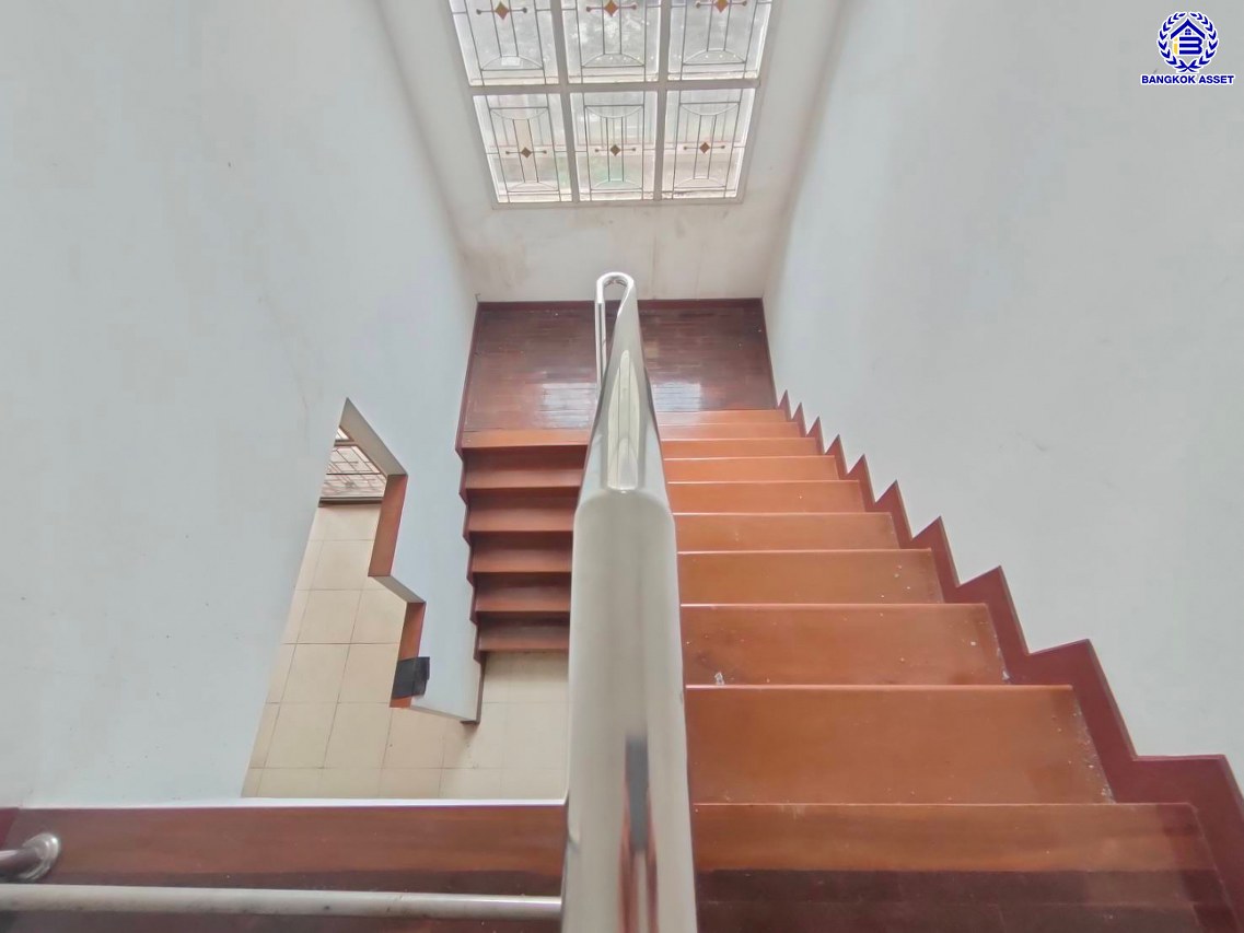 บ้านเดี่ยวมือสองนครปฐม โครงการ กิตติชัย วิลล่า6 บางไผ่-หนองเพรางาม เนื้อที่ 60 ตร.ว. พื้นที่ใช้สอย 180 ตร.ว. ฟังก์ชัน 4 ห้องนอน 2 ห้องน้ำ 1 ที่จอดรถ ทำเลดีเชื่อมต่อ ถนนบางไผ่-หนองเพรางาม, ถนนดาวทอง, ถนนบรมราชชนนี, ถนนพุทธมณฑลสาย4, ถนนศาลาธรรมสพน์ และใกล้มหาวิทยาลัยมหิดล