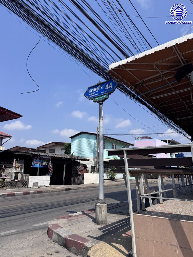 *****ที่ดินเปล่าในโซนกรุงเทพฯ ซอยหมู่บ้านเศรษฐกิจ เพชรเกษม เนื้อที่ 80 ตร.ว. บนทำเลเชื่อมต่อถนนทวีวัฒนา, ถนนเพชกษม ,ถนนพุทธมณฑลสาย3 ,ถนนกาญจนาภิเษก ใกล้รถไฟฟ้าสายสีน้ำเงิน  "สถานีบางแค" จองด่วน!