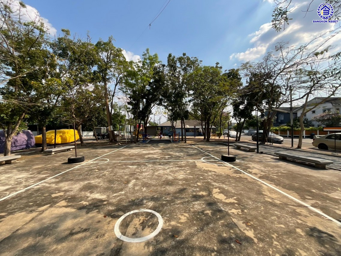 บ้านแฝดมือสองย่านปทุมธานี โครงการ บ้านฟ้าปิยรมย์ ลำลูกกาคลอง6 หลังมุม เนื้อที่ 38 ตร.ว. พื้นที่ใช้สอย 150 ตร.ม. ฟังก์ชัน 3 ห้องนอน 2 ห้องน้ำ ที่จอดรถ 1 คัน แถมฟรี! เครื่องปรับอากาศ บนทำเลแห่งการเดินทาง ใกล้รถไฟฟ้าสายสีเขียว "สถานีคูคต" และใกล้จุดขึ้นมอเตอร์เวย์ "บางปะอิน"