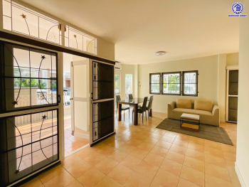 บ้านแฝดมือสองย่านปทุมธานี โครงการ บ้านฟ้าปิยรมย์ ลำลูกกาคลอง6 หลังมุม เนื้อที่ 38 ตร.ว. พื้นที่ใช้สอย 150 ตร.ม. ฟังก์ชัน 3 ห้องนอน 2 ห้องน้ำ ที่จอดรถ 1 คัน แถมฟรี! เครื่องปรับอากาศ บนทำเลแห่งการเดินทาง ใกล้รถไฟฟ้าสายสีเขียว "สถานีคูคต" และใกล้จุดขึ้นมอเตอร์เวย์ "บางปะอิน"