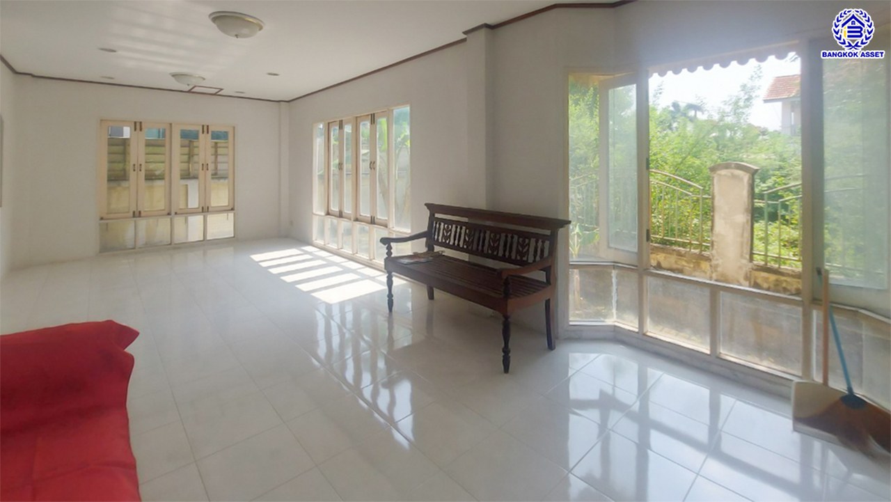 *****บ้านเดี่ยวมือสองนนทบุรี โครงการ ลัดดารมย์ ปิ่นเกล้า หลังริม จากแบรนด์ Q.House บนเนื้อที่ 79.50 ตร.ว. พื้นที่ใช้สอย 200 ตร.ม. ฟังก์ชัน 3 ห้องนอน 3 ห้องน้ำ จอดรถได้ 2 คัน บนทำเลศักยภาพ ติดถนนกาญจนาภิเษก ใกล้ห้างเซ็นทรัล เวสต์เกต, ทางด่วน "กาญจนาภิเษก" และรถไฟฟ้าสายสีม่วง "สถานีตลาดบางใหญ่"