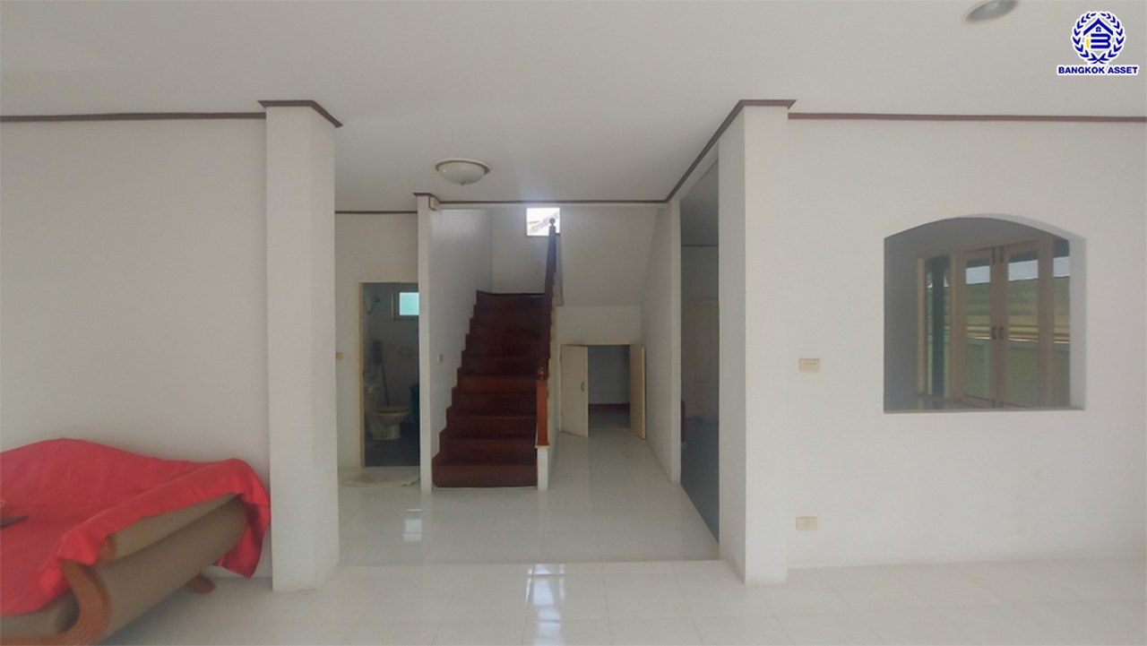 *****บ้านเดี่ยวมือสองนนทบุรี โครงการ ลัดดารมย์ ปิ่นเกล้า หลังริม จากแบรนด์ Q.House บนเนื้อที่ 79.50 ตร.ว. พื้นที่ใช้สอย 200 ตร.ม. ฟังก์ชัน 3 ห้องนอน 3 ห้องน้ำ จอดรถได้ 2 คัน บนทำเลศักยภาพ ติดถนนกาญจนาภิเษก ใกล้ห้างเซ็นทรัล เวสต์เกต, ทางด่วน "กาญจนาภิเษก" และรถไฟฟ้าสายสีม่วง "สถานีตลาดบางใหญ่"