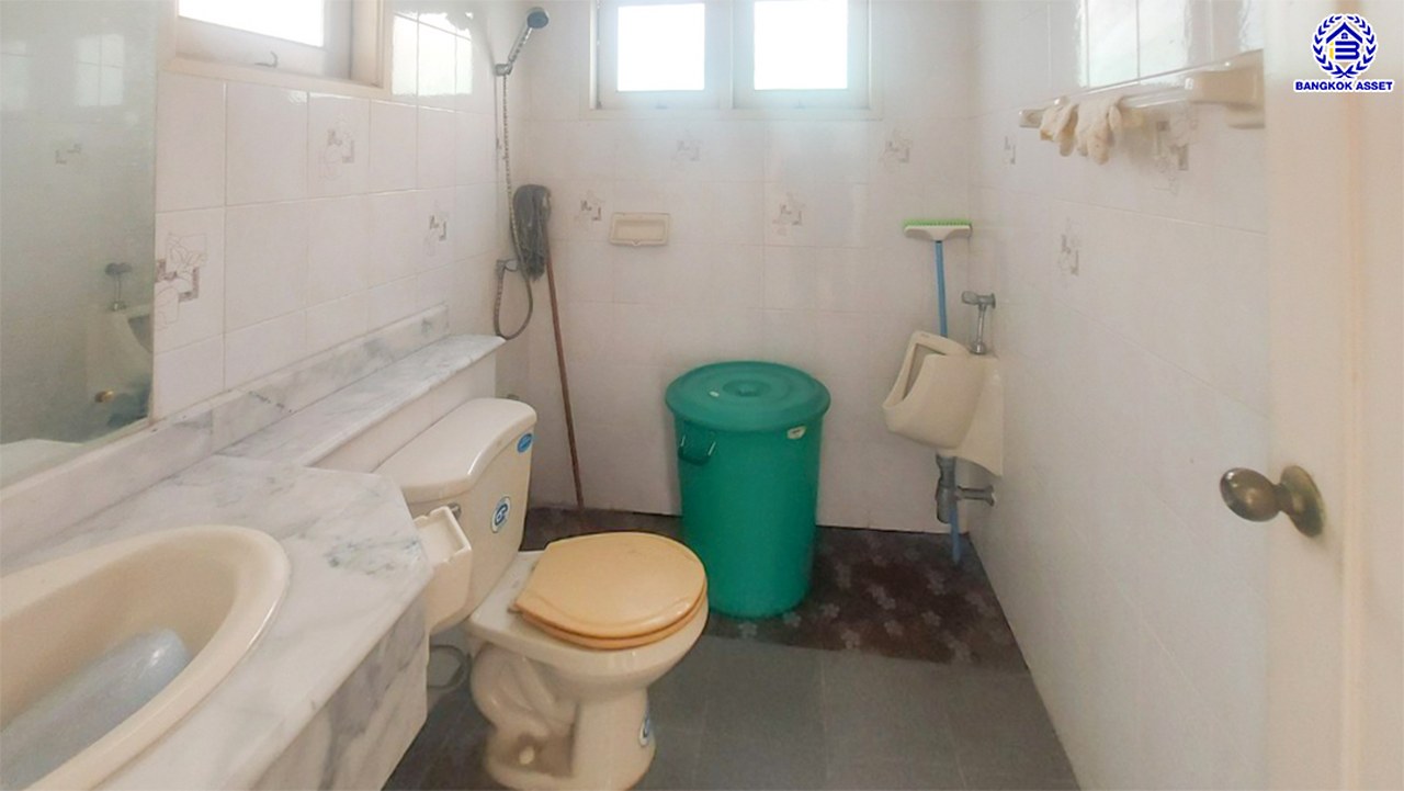 *****บ้านเดี่ยวมือสองนนทบุรี โครงการ ลัดดารมย์ ปิ่นเกล้า หลังริม จากแบรนด์ Q.House บนเนื้อที่ 79.50 ตร.ว. พื้นที่ใช้สอย 200 ตร.ม. ฟังก์ชัน 3 ห้องนอน 3 ห้องน้ำ จอดรถได้ 2 คัน บนทำเลศักยภาพ ติดถนนกาญจนาภิเษก ใกล้ห้างเซ็นทรัล เวสต์เกต, ทางด่วน "กาญจนาภิเษก" และรถไฟฟ้าสายสีม่วง "สถานีตลาดบางใหญ่"