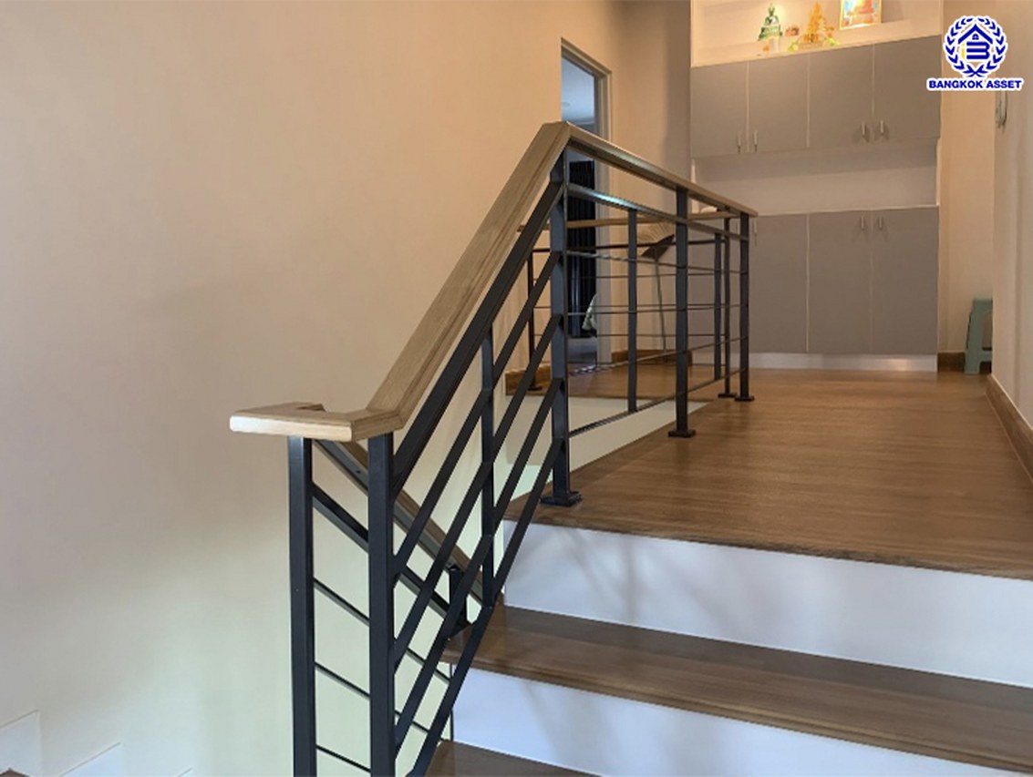 ****บ้านเดี่ยวมือสองนนทบุรี โครงการ เซนโทร ราชพฤกษ์-สวนผัก3 เนื้อที่ 52.60 ตร.ว. พื้นที่ใช้สอย 209 ตร.ม. ฟังก์ชัน 4 ห้องนอน 4 ห้องน้ำ 2 ที่จอดรถ แถมฟรี! เครื่องปรับอากาศ บนทำเลแห่งการเดินทาง เชื่อมต่อ ถนนราชพฤกษ์, ถนนนครอินทร์ ใกล้รถไฟฟ้าสายสีแดง "สถานีบางบำหรุ" และใกล้ทางด่วน "ศรีรัช" จองเลย!