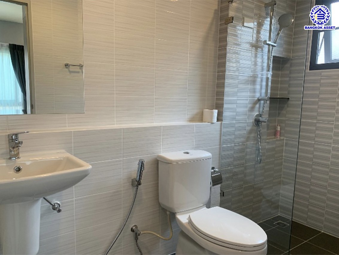 ****บ้านเดี่ยวมือสองนนทบุรี โครงการ เซนโทร ราชพฤกษ์-สวนผัก3 เนื้อที่ 52.60 ตร.ว. พื้นที่ใช้สอย 209 ตร.ม. ฟังก์ชัน 4 ห้องนอน 4 ห้องน้ำ 2 ที่จอดรถ แถมฟรี! เครื่องปรับอากาศ บนทำเลแห่งการเดินทาง เชื่อมต่อ ถนนราชพฤกษ์, ถนนนครอินทร์ ใกล้รถไฟฟ้าสายสีแดง "สถานีบางบำหรุ" และใกล้ทางด่วน "ศรีรัช" จองเลย!