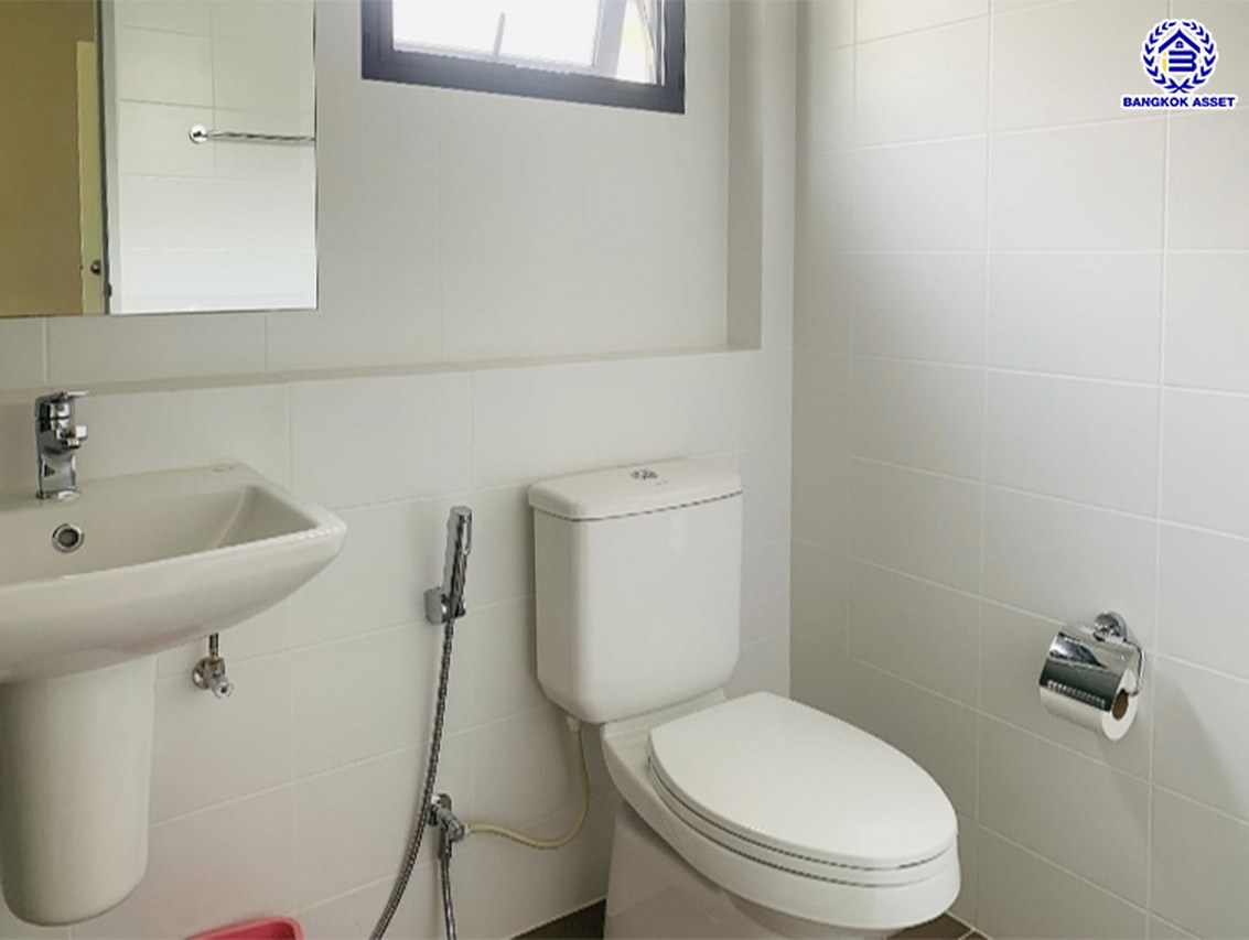 ****บ้านเดี่ยวมือสองนนทบุรี โครงการ เซนโทร ราชพฤกษ์-สวนผัก3 เนื้อที่ 52.60 ตร.ว. พื้นที่ใช้สอย 209 ตร.ม. ฟังก์ชัน 4 ห้องนอน 4 ห้องน้ำ 2 ที่จอดรถ แถมฟรี! เครื่องปรับอากาศ บนทำเลแห่งการเดินทาง เชื่อมต่อ ถนนราชพฤกษ์, ถนนนครอินทร์ ใกล้รถไฟฟ้าสายสีแดง "สถานีบางบำหรุ" และใกล้ทางด่วน "ศรีรัช" จองเลย!