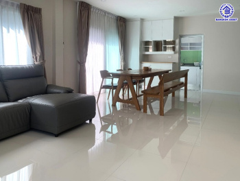 ****บ้านเดี่ยวมือสองนนทบุรี โครงการ เซนโทร ราชพฤกษ์-สวนผัก3 เนื้อที่ 52.60 ตร.ว. พื้นที่ใช้สอย 209 ตร.ม. ฟังก์ชัน 4 ห้องนอน 4 ห้องน้ำ 2 ที่จอดรถ แถมฟรี! เครื่องปรับอากาศ บนทำเลแห่งการเดินทาง เชื่อมต่อ ถนนราชพฤกษ์, ถนนนครอินทร์ ใกล้รถไฟฟ้าสายสีแดง "สถานีบางบำหรุ" และใกล้ทางด่วน "ศรีรัช" จองเลย!