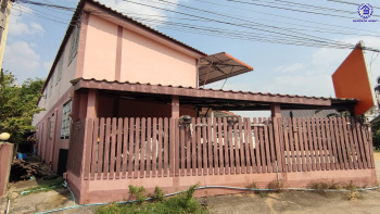 อพาร์ทเมนต์มือสอง หนองปรือ เนื้อที่ 141 ตร.ว. พื้นที่ใช้สอย 765.71 ตร.ม. ฟังก์ชัน 18 ห้องนอน 18 ห้องน้ำ เหมาะสำหรับเปิดกิจการห้องเช่า บนทำเลเดินทางสะดวก เชื่อมต่อถนนเลียบทางรถไฟ, ถนนทุ่งกลม-ตาลหมัน และใกล้จุดขึ้นมอเตอร์เวย์ "พัทยา-มาบตาพุด"