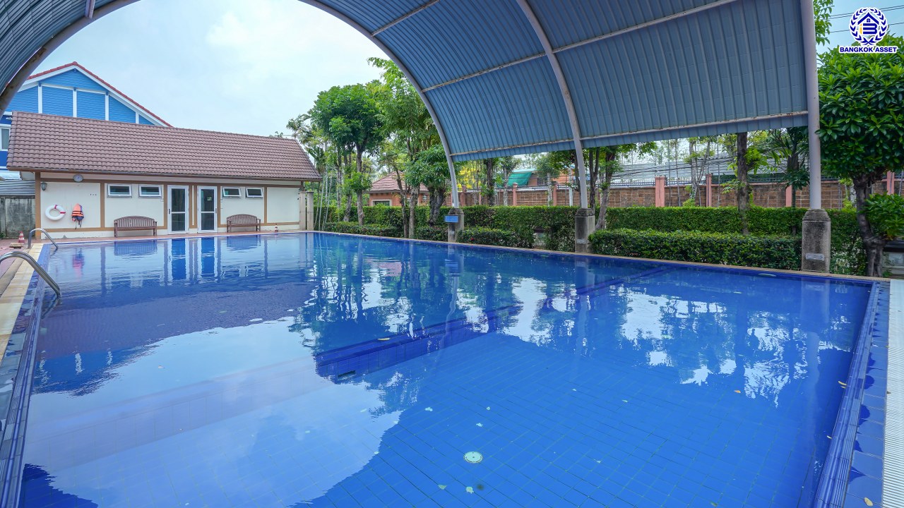 บ้านมือสองตกแต่งใหม่ โครงการ วรารมย์ พหลโยธิน-สายไหม คุณภาพจาก Q.House เนื้อที่กว้าง 63.2 ตร.ว. พื้นที่ใช้สอย 189.51 ตร.ม. ฟังก์ชัน 3 ห้องนอน 3 ห้องน้ำ 2 ที่จอดรถ พื้นที่รอบบ้านกว้าง บนทำเลดี เดินทางสะดวก เชื่อมต่อถนนลำลูกกา, ถนนพหลโยธิน ถนนวิภาวดี-รังสิต, ถนนหทัยราษฏร์ ใกล้รถไฟฟ้าสายสีเขียว "สถานีคูคต" จุดขึ้นทางด่วน "ฉลองรัช" และสนามบินดอนเมือง