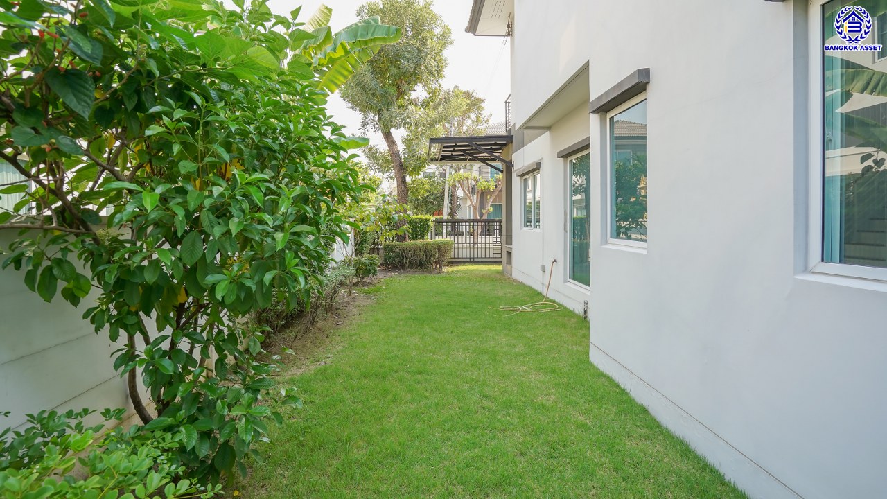 บ้านเดี่ยวมือสอง โครงการ เดอะเซนโทร วัชรพล จากแบรนด์ AP เนื้อที่ 54.20 ตร.ว. พื้นที่ใช้สอย 164 ตร.ม. ฟังก์ชัน 4 ห้องนอน 4 ห้องน้ำ จอดรถได้ 2 คัน Facilities ครบครัน บนทำเลเชื่อมต่อหลายเส้นทางทั้ง ถนนรามอินทรา ถนนสายไหม ถนนวัชรพล และ ถนนพหลโยธิน ใกล้สนามบินดอนเมือง ใกล้จุดขึ้นทางด่วน "จตุโชติ" และรถไฟฟ้าสายสีเขียว "สถานีคูคต"...