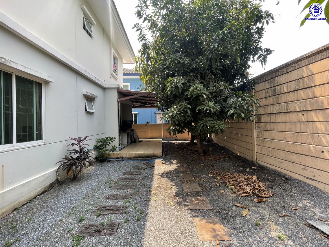 *****บ้านเดี่ยวมือสองนนทบุรี โครงการ พฤกษาวิลเลจ ซีนเนอรี่ บางใหญ่ เนื้อที่ 58.60 ตร.ว. พื้นที่ใช้สอย 130 ตร.ม. ฟังก์ชัน 3 ห้องนอน 2 ห้องน้ำ พร้อมเข้าอยู่ บนทำเลใกล้เซ็นทรัลเวสต์เกต เชื่อมต่อถนนกาญจนาภิเษก, ซอยแก้วอินทร์, ถนนรัตนาธิเบศร์ ใกล้รถไฟฟ้าสายสีม่วง "สถานีตลาดบางใหญ่" และทางด่วน "กาญจนาภิเษก"