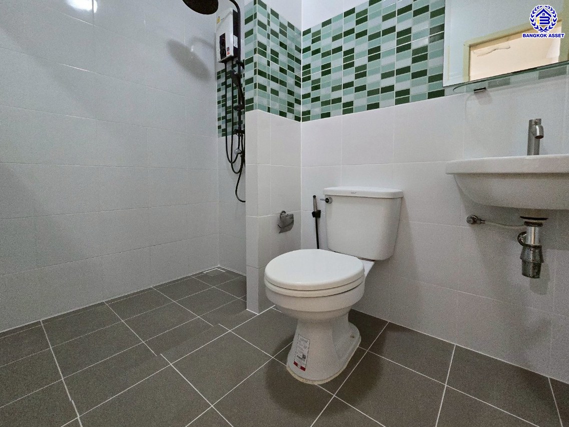 *****ทาวน์เฮ้าส์มือสองย่านปทุมธานี โครงการ ศุภาลัย เบลล่า กรุงเทพ-ปทุมธานี เนื้อที่ 19.40 ตร.ว. พื้นที่ใช้สอย 92 ตร.ม. ฟังก์ชัน 3 ห้องนอน 2 ห้องน้ำ 2 ที่จอดรถ เดินทางสะดวกเชื่อมต่อ ถนนกรุงเทพฯ-ปทุมธานี, ถนนกาญจนาภิเษก