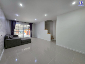 *****ทาวน์เฮ้าส์มือสองย่านปทุมธานี โครงการ ศุภาลัย เบลล่า กรุงเทพ-ปทุมธานี เนื้อที่ 19.40 ตร.ว. พื้นที่ใช้สอย 92 ตร.ม. ฟังก์ชัน 3 ห้องนอน 2 ห้องน้ำ 2 ที่จอดรถ เดินทางสะดวกเชื่อมต่อ ถนนกรุงเทพฯ-ปทุมธานี, ถนนกาญจนาภิเษก