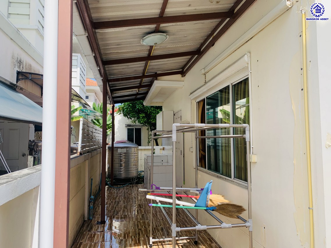 *****บ้านแฝดมือสองนนทบุรี โครงการ เพอร์เฟคพาร์ค พระราม5-บางใหญ่ เนื้อที่กว้าง 35.80 ตร.ว. พื้นที่ใช้สอย 130 ตร.ม. ฟังก์ชัน 3 ห้องนอน 2 ห้องน้ำ 1 ที่จอดรถ บ้านสภาพสวย พร้อมเข้าอยู่ บนทำเลเชื่อมต่อ ถนนกาญจนาภิเษก ใกล้รถไฟฟ้าสายสีม่วง "สถานีตลาดบางใหญ่" เพียง 15 นาที และยังใกล้ทางด่วน "ศรีรัช"...