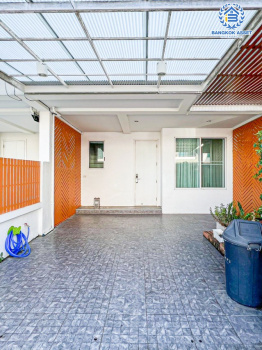 *****ทาวน์เฮ้าส์มือสองกรุงเทพ โครงการ แฮปปี้วิลล์ ดอนเเมือง เนื้อที่ 17.90 ตร.ว. พื้นที่ใช้สอย 115 ตร.ม. ฟังก์ชัน 3 ห้องนอน 2 ห้องน้ำ 1 ที่จอดรถ ต่อเติมครัว และโรงจอดรถเรียบร้อย แถมฟรี! 4 เครื่องปรับอากาศ บนทำเลเดินทางสะดวก เชื่อมต่อถนนสรงประภา, ถนนวิภาวดีรังสิต ใกล้รถไฟฟ้าสายสีแดง "สถานีดอนเมือง" จองเลย!