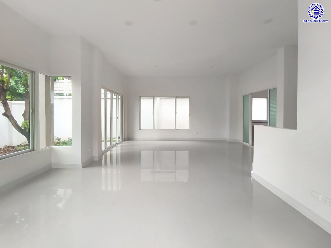 *****บ้านเดี่ยวมือสองนนทบุรี โครงการ เพอร์เฟคเพลส ราชพฤกษ์ หลังมุม บนเนื้อที่ 55.20 ตร.ว. พื้นที่ใช้สอย 166 ตร.ม. พร้อมฟังก์ชัน 3 ห้องนอน 3 ห้องน้ำ จอดรถได้ 2 คัน บ้านคุณภาพดี บนทำเลติดถนนราชพฤกษ์ เชื่อมต่อถนนรัตนาธิเบศร์ ใกล้รถไฟฟ้าสายสีม่วง "สถานีบางรักน้อยท่าอิฐ" จุดขึ้นทางด่วน "กาญจนาภิเษก" และเซ็นทรัล เวสต์วิลล์