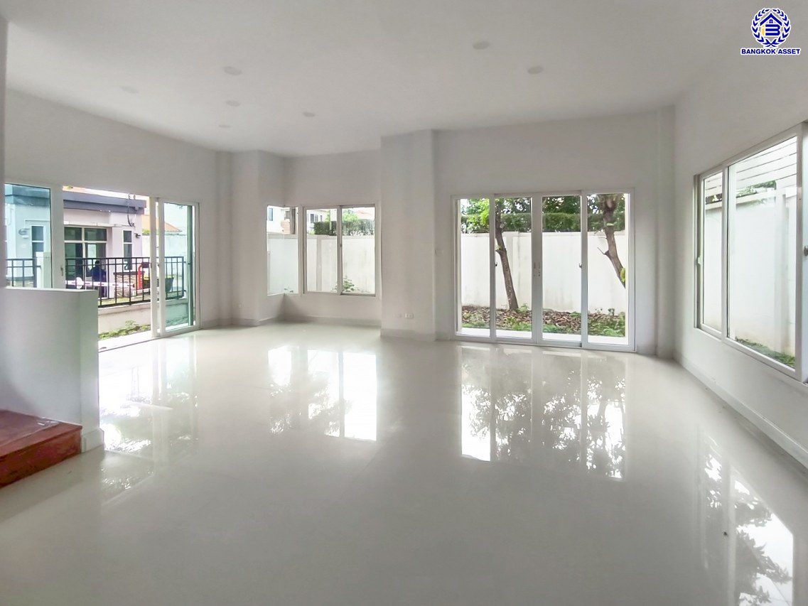 *****บ้านเดี่ยวมือสองนนทบุรี โครงการ เพอร์เฟคเพลส ราชพฤกษ์ หลังมุม บนเนื้อที่ 55.20 ตร.ว. พื้นที่ใช้สอย 166 ตร.ม. พร้อมฟังก์ชัน 3 ห้องนอน 3 ห้องน้ำ จอดรถได้ 2 คัน บ้านคุณภาพดี บนทำเลติดถนนราชพฤกษ์ เชื่อมต่อถนนรัตนาธิเบศร์ ใกล้รถไฟฟ้าสายสีม่วง "สถานีบางรักน้อยท่าอิฐ" จุดขึ้นทางด่วน "กาญจนาภิเษก" และเซ็นทรัล เวสต์วิลล์