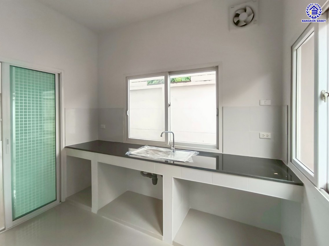 *****บ้านเดี่ยวมือสองนนทบุรี โครงการ เพอร์เฟคเพลส ราชพฤกษ์ หลังมุม บนเนื้อที่ 55.20 ตร.ว. พื้นที่ใช้สอย 166 ตร.ม. พร้อมฟังก์ชัน 3 ห้องนอน 3 ห้องน้ำ จอดรถได้ 2 คัน บ้านคุณภาพดี บนทำเลติดถนนราชพฤกษ์ เชื่อมต่อถนนรัตนาธิเบศร์ ใกล้รถไฟฟ้าสายสีม่วง "สถานีบางรักน้อยท่าอิฐ" จุดขึ้นทางด่วน "กาญจนาภิเษก" และเซ็นทรัล เวสต์วิลล์