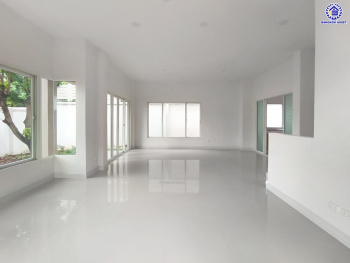 *****บ้านเดี่ยวมือสองนนทบุรี โครงการ เพอร์เฟคเพลส ราชพฤกษ์ หลังมุม บนเนื้อที่ 55.20 ตร.ว. พื้นที่ใช้สอย 166 ตร.ม. พร้อมฟังก์ชัน 3 ห้องนอน 3 ห้องน้ำ จอดรถได้ 2 คัน บ้านคุณภาพดี บนทำเลติดถนนราชพฤกษ์ เชื่อมต่อถนนรัตนาธิเบศร์ ใกล้รถไฟฟ้าสายสีม่วง "สถานีบางรักน้อยท่าอิฐ" จุดขึ้นทางด่วน "กาญจนาภิเษก" และเซ็นทรัล เวสต์วิลล์