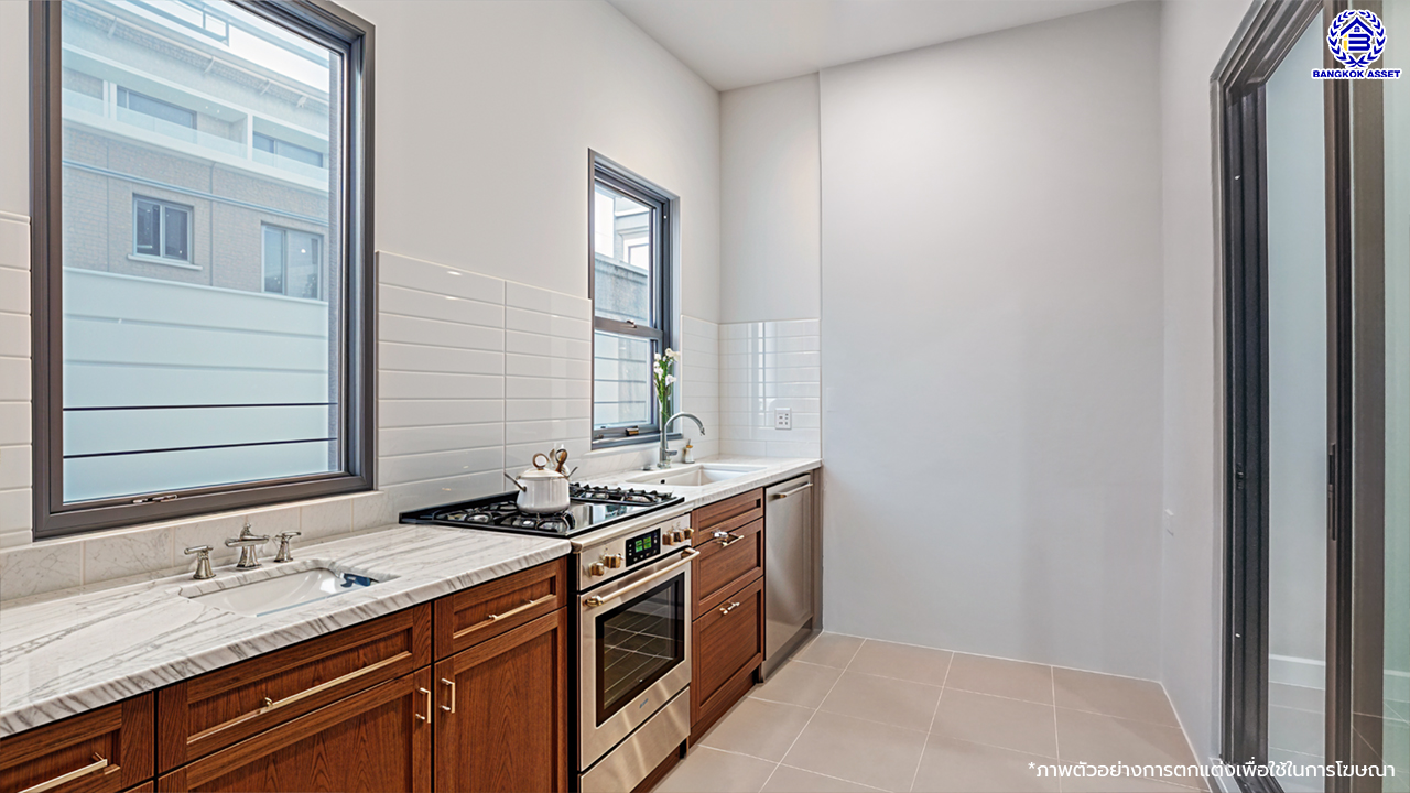 บ้านมือสองตกแต่งใหม่ โครงการ ชัยพฤกษ์ บางบัวทอง เนื้อที่ 82.4 ตร.ว. พื้นที่ใช้สอย 254.31 ตร.ม. ฟังก์ชัน 3 ห้องนอน 3 ห้องน้ำ จอดรถได้ 2 คัน พร้อม Facilities โครงการครบครัน ทำเลติดถนนบางกรวย-ไทรน้อย เชื่อมต่อถนนกาญจนาภิเษก ใกล้เซ็นทรัลเวสต์เกต และรถไฟฟ้าสายสีม่วง "สถานีบางพลู"