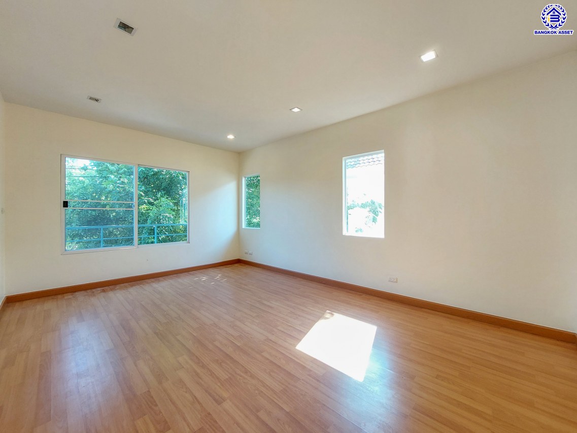 *****บ้านแฝดมือสองนนทบุรี โครงการ เพอร์เฟคพาร์ค บางบัวทอง คุณภาพแบรนด์ Property Perfect เนื้อที่ 36.70 ตร.ว. พื้นที่ใช้สอย 120 ตร.ม. ฟังก์ชัน 3 ห้องนอน 3 ห้องน้ำ 2 ที่จอดรถ พร้อมเข้าอยู่ได้ทันที เชื่อมต่อถนนกาญจนาภิเษก, ถนนชัยพฤกษ์, ถนนบางกรวย-ไทรน้อย, ถนนราชพฤกษ์ ใกล้รถไฟฟ้าสายสีม่วง "สถานีคลองบางไผ่" ใกล้จุดขึ้นทางด่วน "ศรีรัช" และ ใกล้เซ็นทรัลเวสเกต