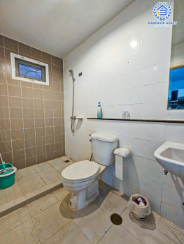 *****ทาวน์เฮ้าส์มือสองนนทบุรี โครงการ อารียา เดอะวิลเลจ บางกรวย-กรุงเทพ เนื้อที่กว้าง 30 ตร.ว. พื้นที่ใช้สอย 150 ตร.ม.ฟังก์ชัน 3 ห้องนอน 2 ห้องน้ำ 2 ที่จอดรถ พร้อมเข้าอยู่ บนทำเลแห่งการเดินทาง เชื่อมต่อถนนกาญจนาภิเษก ใกล้รถไฟฟ้าสายสีม่วง "สถานีคลองบางไผ่" และจุดขึ้นทางด่วน "ศรีรัช"