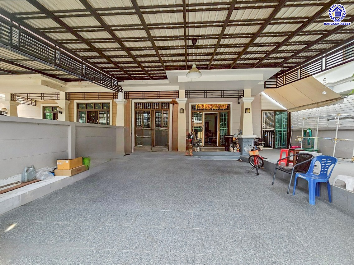 *****บ้านแฝดมือสองนนทบุรี โครงการ ทิพย์พิมาน ไพรเวท กาญจนาภิเษก เนื้อที่กว้าง 38.70 ตร.ว. พื้นที่ใช้สอย 205 ตร.ม. ฟังก์ชัน 4 ห้องนอน 2 ห้องน้ำ 2 ที่จอดรถ แถมฟรี! เครื่องปรับอากาศ, เครื่องทำน้ำอุ่น พร้อมเข้าอยู่ บนทำเลแห่งการเดินทาง เชื่อมต่อถนนบ้านกล้วย-ไทรน้อย, ถนนกาญจณาภิเษก ใกล้รถไฟฟ้าสายสีม่วง "สถานีคลองบางไผ่" และ ใกล้จุดขึ้นมอเตอร์เวย์ "M81 บางใหญ่-กาญจนบุรี"