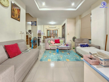 *****บ้านแฝดมือสองนนทบุรี โครงการ ทิพย์พิมาน ไพรเวท กาญจนาภิเษก เนื้อที่กว้าง 38.70 ตร.ว. พื้นที่ใช้สอย 205 ตร.ม. ฟังก์ชัน 4 ห้องนอน 2 ห้องน้ำ 2 ที่จอดรถ แถมฟรี! เครื่องปรับอากาศ, เครื่องทำน้ำอุ่น พร้อมเข้าอยู่ บนทำเลแห่งการเดินทาง เชื่อมต่อถนนบ้านกล้วย-ไทรน้อย, ถนนกาญจณาภิเษก ใกล้รถไฟฟ้าสายสีม่วง "สถานีคลองบางไผ่" และ ใกล้จุดขึ้นมอเตอร์เวย์ "M81 บางใหญ่-กาญจนบุรี"