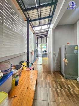 *****บ้านแฝดมือสองนนทบุรี โครงการ ทิพย์พิมาน ไพรเวท กาญจนาภิเษก เนื้อที่กว้าง 38.70 ตร.ว. พื้นที่ใช้สอย 205 ตร.ม. ฟังก์ชัน 4 ห้องนอน 2 ห้องน้ำ 2 ที่จอดรถ แถมฟรี! เครื่องปรับอากาศ, เครื่องทำน้ำอุ่น พร้อมเข้าอยู่ บนทำเลแห่งการเดินทาง เชื่อมต่อถนนบ้านกล้วย-ไทรน้อย, ถนนกาญจณาภิเษก ใกล้รถไฟฟ้าสายสีม่วง "สถานีคลองบางไผ่" และ ใกล้จุดขึ้นมอเตอร์เวย์ "M81 บางใหญ่-กาญจนบุรี"