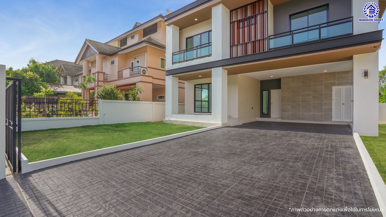 บ้านเดี่ยว 3 ชั้น ตกแต่งใหม่ โครงการ ดิเอมเมอรัลด์การ์เด้น ทวีวัฒนา เนื้อที่ 77 ตร.ว. พื้นที่ใช้อสอย 257.49 ตร.ม. ฟังก์ชัน 3 ห้องนอน 3 ห้องน้ำ จอดรถได้ 2 คัน บนทำเลศักยภาพเชื่อมต่อหลายเส้นทาง ทั้ง ถนนทวีวัฒนา, ถนนพุทธมณฑลสาย3, ถนนบรมราชชนนี ใกล้เซ็นทรัล ศาลายา และมหาวิทยาลัยมหิดล