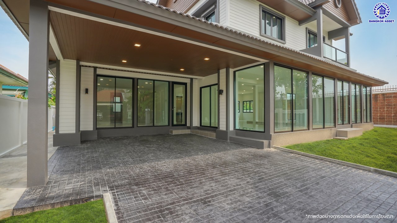 บ้านมือสองตกแต่งใหม่ โครงการ ลัดดารมย์ เพชรเกษม69 บนเนื้อที่ 108 ตร.ว. พื้นที่ใช้สอย 283.75 ตร.ม. ฟังก์ชันจัดเต็ม 4 ห้องนอน 3 ห้องน้ำ จอดรถได้ 2 คัน บนทำเลศักยภาพ เชื่อมต่อหลายเส้นทาง ใกล้เดอะมอลล์บางแค จุดขึ้นทางด่วน "กาญจนาภิเษก" และรถไฟฟ้าสายสีน้ำเงิน "สถานีหลักสอง"