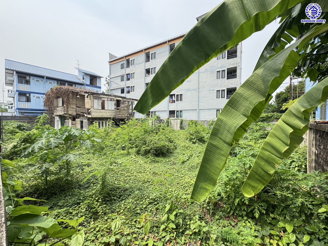 *****ที่ดินเปล่านนทบุรี ซอยนนทบุรี10 เนื้อที่กว้าง 1 งาน 34 ตร.ว. บนทำเลเดินทางสะดวก เชื่อมต่อถนนรัตนาธิเบศร์ , ถนนนนทบุรี, ถนนสนามบินน้ำ, ถนนเลี่ยงเมืองนนทบุรี ใกล้รถไฟฟ้าสายสีม่วง "สถานีสะพานพระนั่งเกล้า" และ "สถานีแยกนนทบุรี 1" ใกล้จุดขึ้นทางด่วน "งามวงศ์วาน" และ ใกล้เซ็นทรัลรัตนาธิเบศร์