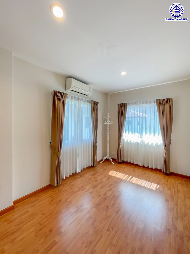 *****บ้านเดี่ยวมือสองนนทบุรี โครงการ คาซ่าพรีเมี่ยม ราชพฤกษ์-แจ้งวัฒนะ หลังริม เนื้อที่ 115.60 ตร.ว. พื้นที่ใช้สอย 175 ตร.ม. ฟังก์ชัน 4 ห้องนอน 3 ห้องน้ำ 10 ที่จอดรถ บ้านหลังใหญ่ภายในสภาพดี บนทำเลดี ติดถนนราชพฤกษ์ เชื่อมต่อถนน 345, ถนนชัยพฤกษ์ จองเลย!