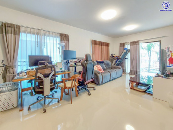 *****บ้านแฝดมือสองนนทบุรี โครงการ โมดิวิลล่า บางบัวทอง เนื้อที่ 41 ตร.ว. พื้นที่ใช้สอย 150 ตร.ม. ฟังก์ชัน 3 ห้องนอน 2 ห้องน้ำ 2 ที่จอดรถ สภาพดีพร้อมเข้าอยู่ บนทำเลติดกาญจนาภิเษก ใกล้เซ็นทรัลเวสต์เกต และรถไฟฟ้าสายสีม่วง "สถานีคลองบางไผ่"