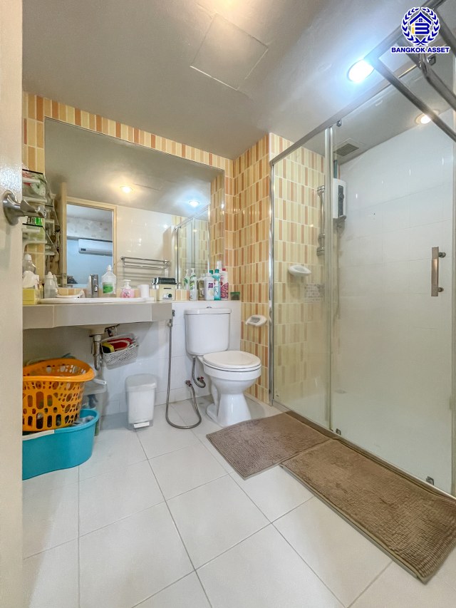 *****ทาวน์เฮ้าส์มือสองนนทบุรี โครงการ ซอยนวนิช ปากเกร็ด เนื้อที่ 20.20 ตร.ว. พื้นที่ใช้สอย 180 ตร.ม. พร้อมฟังก์ชัน 3 ห้องนอน 3 ห้องน้ำ จอดรถได้ 2 คัน บนทำเลเมือง ใกล้เซ็นทรัลแจ้งวัฒนะ จุดขึ้นทางด่วน "แจ้งวัฒนะ" และรถไฟฟ้าสายสีชมพู "สถานีเลี่ยงเมืองปากเกร็ด"