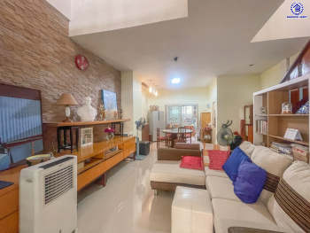 *****ทาวน์เฮ้าส์มือสองนนทบุรี โครงการ ซอยนวนิช ปากเกร็ด เนื้อที่ 20.20 ตร.ว. พื้นที่ใช้สอย 180 ตร.ม. พร้อมฟังก์ชัน 3 ห้องนอน 3 ห้องน้ำ จอดรถได้ 2 คัน บนทำเลเมือง ใกล้เซ็นทรัลแจ้งวัฒนะ จุดขึ้นทางด่วน "แจ้งวัฒนะ" และรถไฟฟ้าสายสีชมพู "สถานีเลี่ยงเมืองปากเกร็ด"