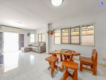 *****บ้านเดี่ยวมือสองนนทบุรี โครงการ รุ่งอรุณ กาญจนาภิเษก เนื้อที่ 54 ตร.ว. พื้นที่ใช้สอย 130 ตร.ม. ฟังก์ชัน 3 ห้องนอน 2 ห้องน้ำ จอดรถได้ 2 คัน บนทำเลศักยภาพ เดินทางสะดวก เชื่อมต่อถนนกาญจนาภิเษก, ถนนรัตนาธิเบศร์, ถนนนครอินทร์ ใกล้เซ็นทรัลเวสต์เกต และใกล้จุดขึ้นทางด่วน "ศรีรัช"