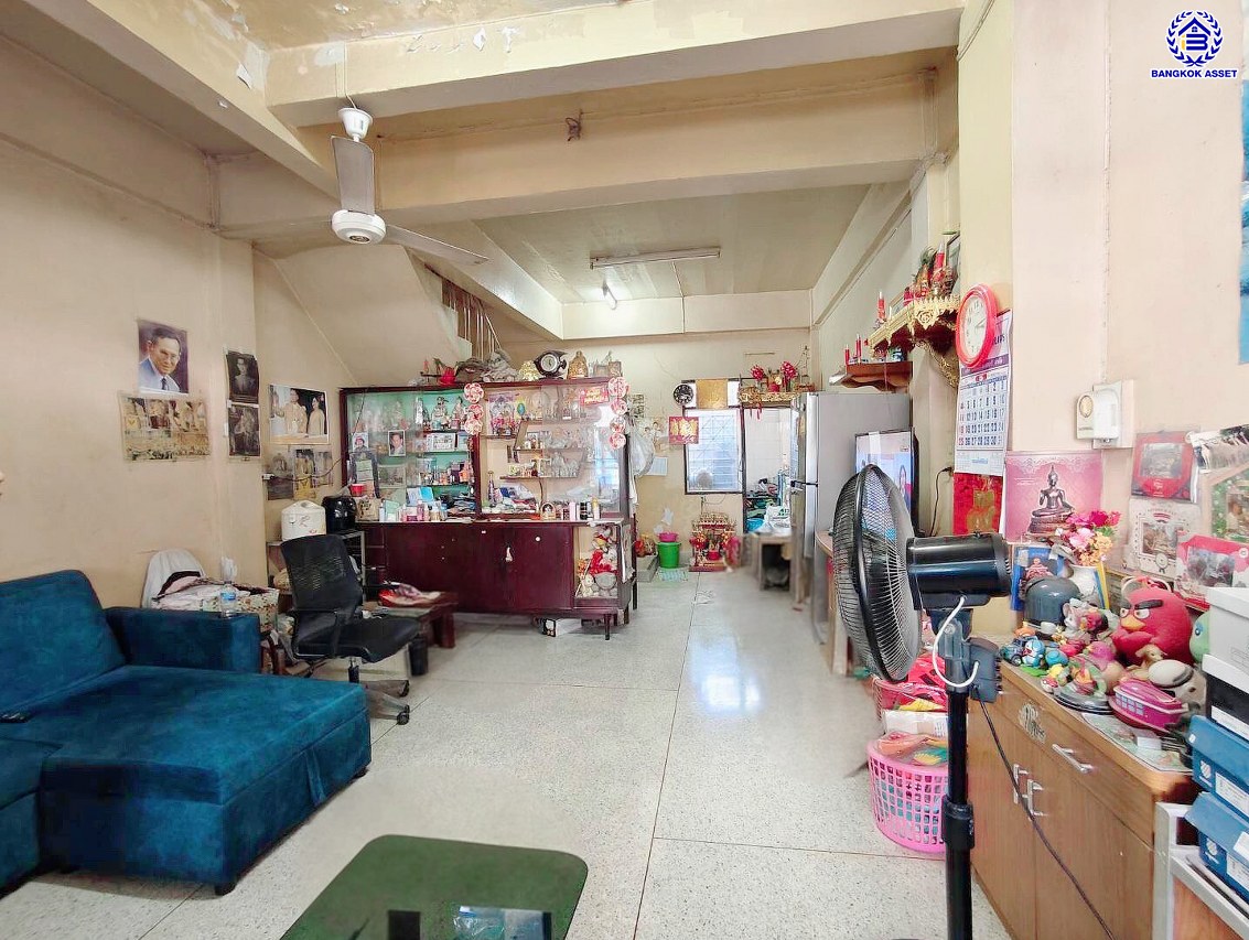 *****ทาวน์เฮ้าส์มือสองกรุงเทพ โครงการ เจริญสุขวิลล่า บางขุนเทียน เนื้อที่ 18.20 ตร.ว. พื้นที่ใช้สอย 150 ตร.ม. ฟังก์ชัน 3 ห้องนอน 2 ห้องน้ำ 1 ที่จอดรถ บนทำเลเดินทางสะดวก เชื่อมต่อถนนเอกชัย, ถนนจอมทอง, ถนนกาญจนาภิเษก และใกล้จุดขึ้นทางด่วน "พระราม 2"