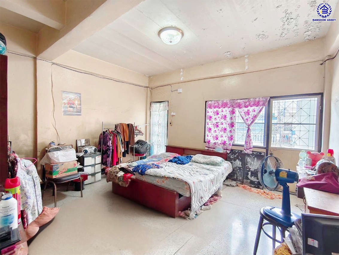 *****ทาวน์เฮ้าส์มือสองกรุงเทพ โครงการ เจริญสุขวิลล่า บางขุนเทียน เนื้อที่ 18.20 ตร.ว. พื้นที่ใช้สอย 150 ตร.ม. ฟังก์ชัน 3 ห้องนอน 2 ห้องน้ำ 1 ที่จอดรถ บนทำเลเดินทางสะดวก เชื่อมต่อถนนเอกชัย, ถนนจอมทอง, ถนนกาญจนาภิเษก และใกล้จุดขึ้นทางด่วน "พระราม 2"