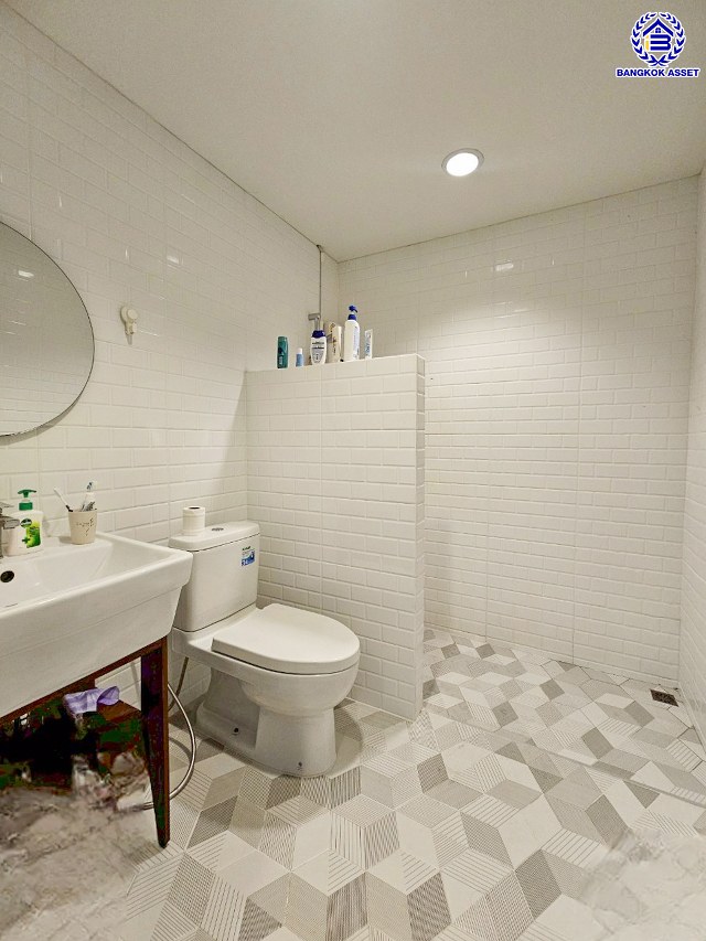 *****ทาวน์เฮ้าส์มือสองนนทบุรี โครงการ พิบูลย์การ์เด้นวิลล์ พิบูลย์สงคราม16 เนื้อที่ 18 ตร.ว. พื้นที่ใช้สอย 140 ตร.ม. ฟังก์ชัน 2 ห้องนอน 2 ห้องน้ำ จอดรถได้ 1 คัน  แถมฟรี! เครื่องปรับอากาศ 4 เครื่อง บนสุดยอดทำเล เชื่อมถนนพิบูลย์สงคราม, ถนนวงศ์สว่าง, ถนนนครอินทร์ และถนนติวานนท์ ใกล้จุดขึ้นทางด่วน "ศรีรัช-วงแหวนรอบนอก" ใกล้รถไฟฟ้า "สถานีแยกติวานนท์"