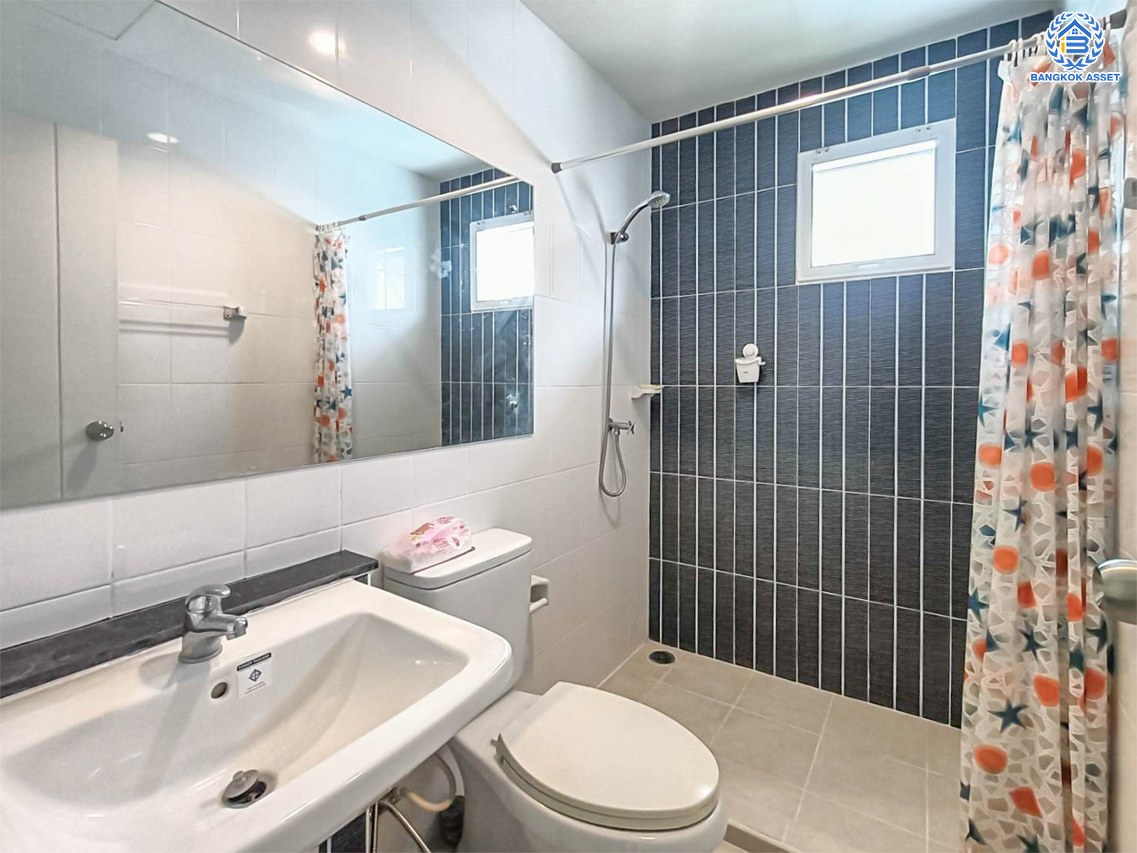 *****บ้านแฝดมือสอง โครงการ เดอะแพลนท์ คลองบางไผ่ สเตชั่น กาญจนาภิเษก เนื้อที่ 35 ตร.ว. ฟังก์ชัน 3 ห้องนอน 3 ห้องน้ำ บ้านสวยบนทำเลเดินทางสะดวก เชื่อมต่อถนนรัตนาธิเบศร์ ถนนกาญจนาภิเษก ใกล้รถไฟฟ้าสายสีม่วง "สถานีคลองบางไผ่" และจุดขึ้นทางด่วน "กาญจนาภิเษก" ราคาดีพร้อมอยู่