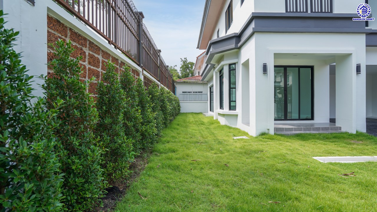 บ้านมือสองตกแต่งใหม่ จากแบรนด์ Q.House วรารมย์ เพชรเกษม69  หลังมุม รองรับทุกความสุขของทุกคนในครอบครัว ใกล้ The Mall บางแค และเชื่อมต่อ ถนนกาญจนาฯ ถนนบางบอน และถนนพุทธมณฑลสาย4 เนื้อที่ 64.7 ตร.ว. พื้นที่ใช้สอย 216.07 ตร.ม. ฟังก์ชัน 3 ห้องนอน 3 ห้องน้ำ จอดรถได้ 2 คัน